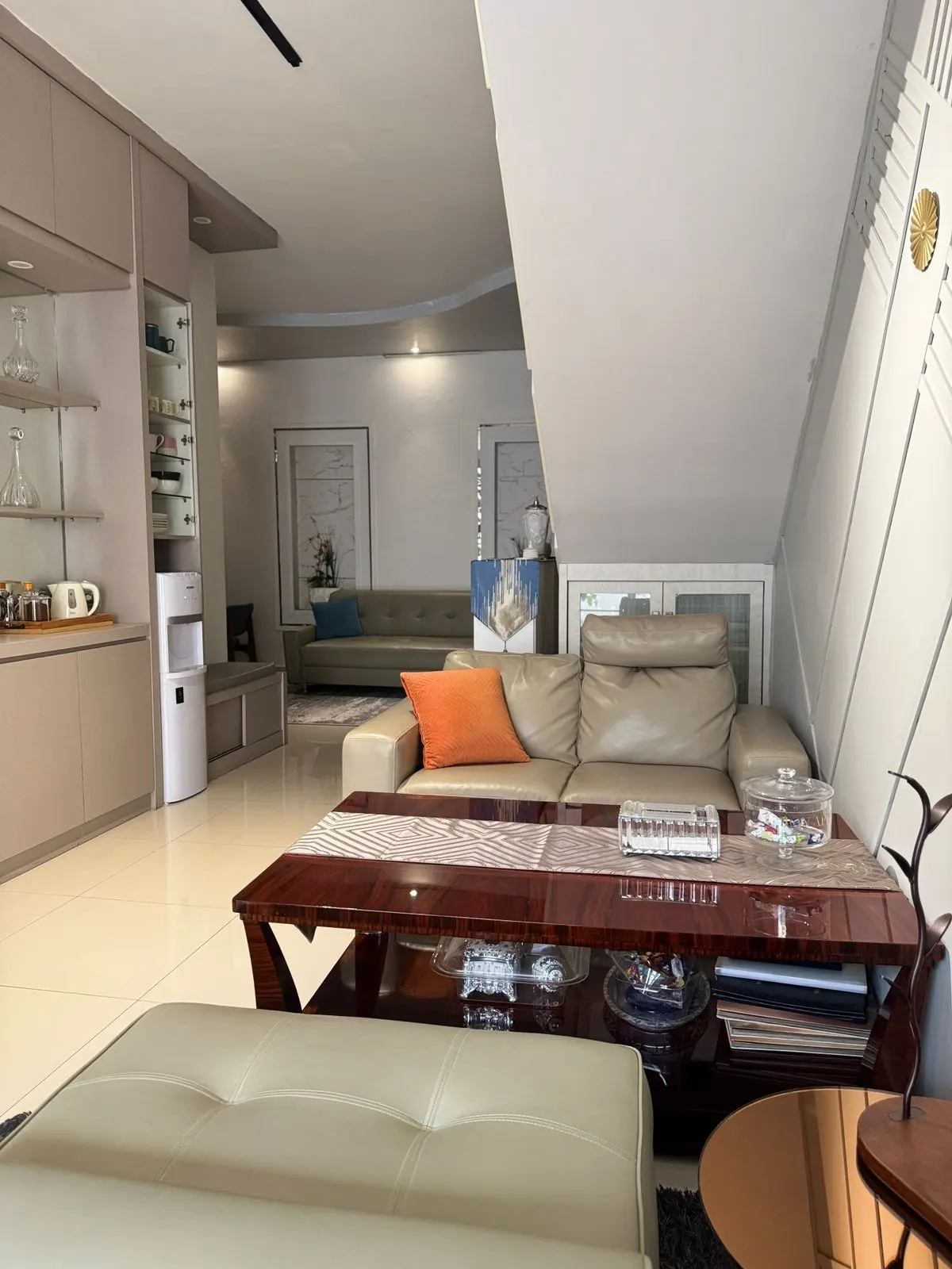 thumbnail Dijual Rumah Menteng Wadas 2 Lantai Full Furnished SHM Dekat Kota Kasablanka